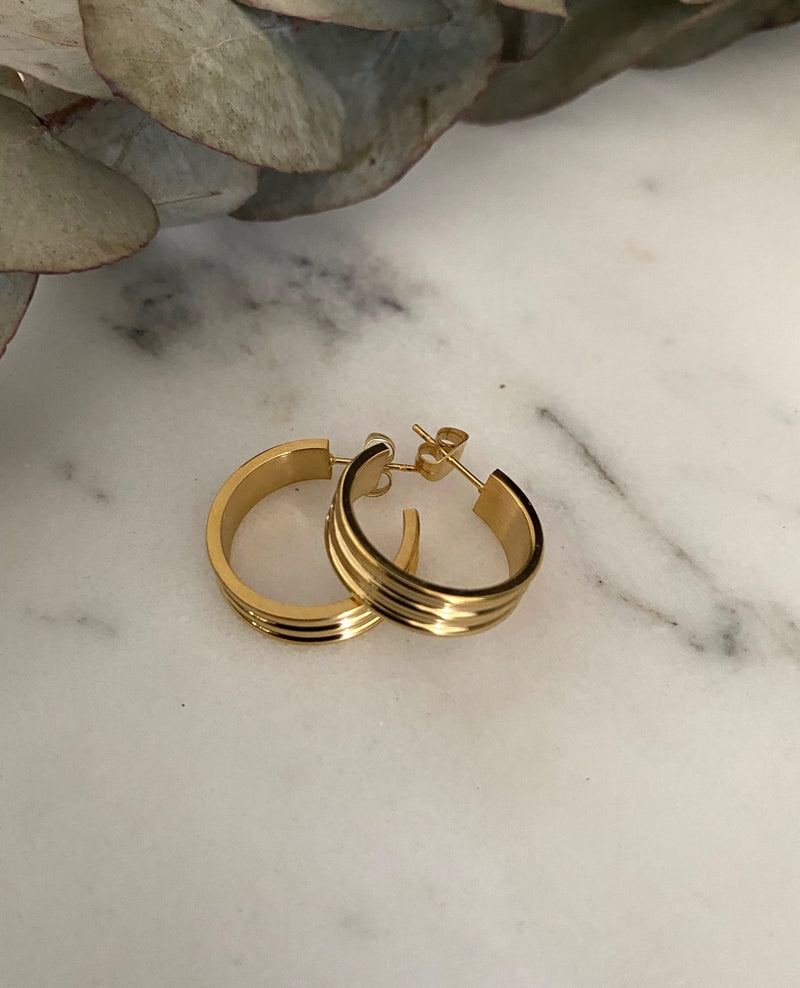 Isabelle Gold Hoop Earrings